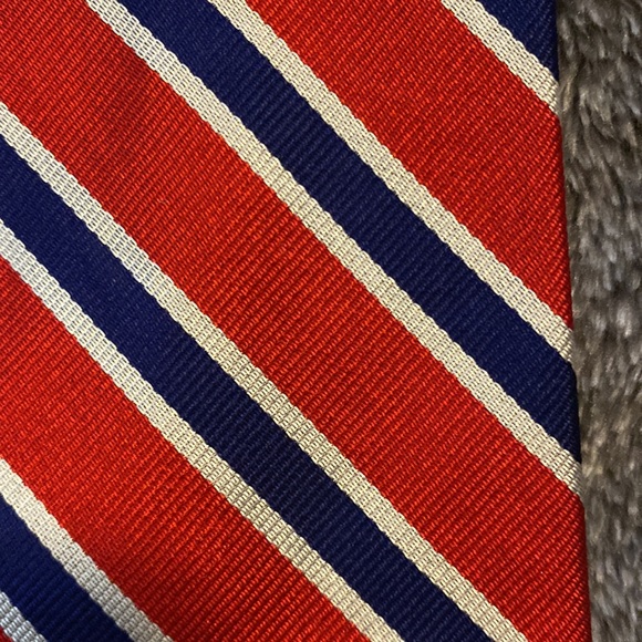 Two Ralph  Lauren ties - Picture 2 of 5
